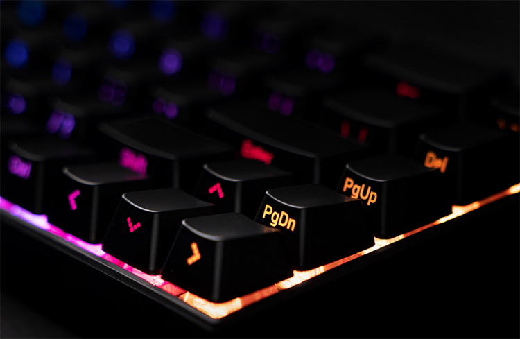 DeepCool представила компактную механическую клавиатуру KG722 с RGB-подсветкой