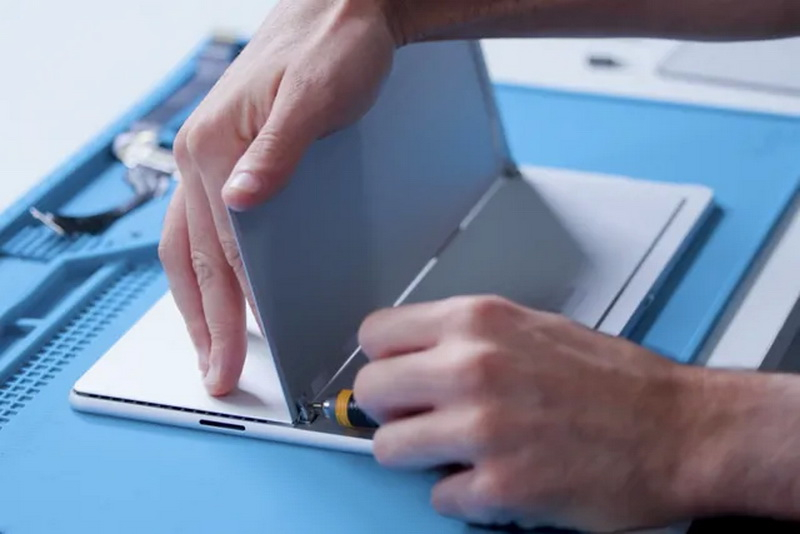 Microsoft начала продавать запасные части для своих устройств Surface