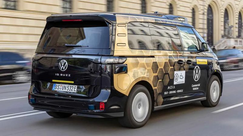 Беспилотным минивэнам Volkswagen ID.Buzz разрешили перевозить пассажиров в Мюнхене