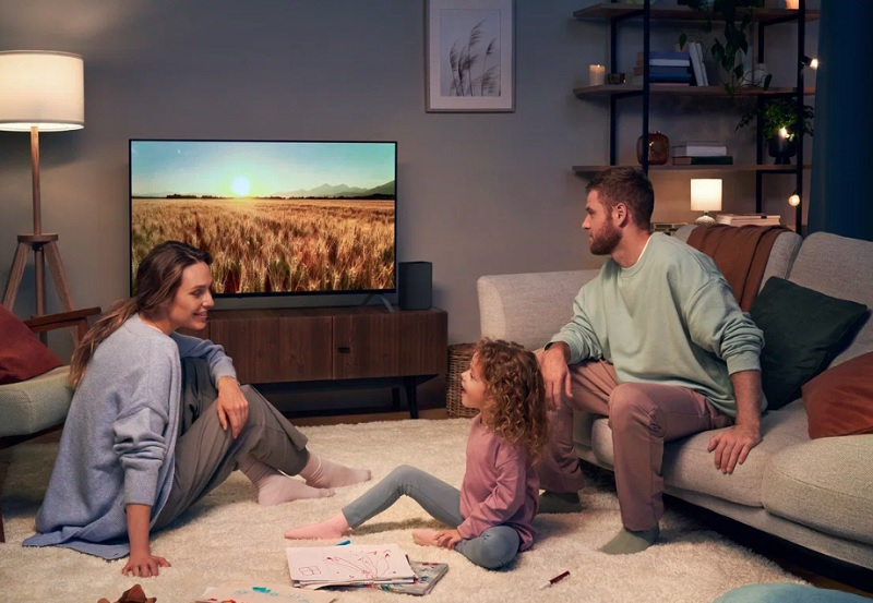 «Яндекс» начал продажи 55-дюймового 4К-телевизора с «Алисой» за 36 990 рублей