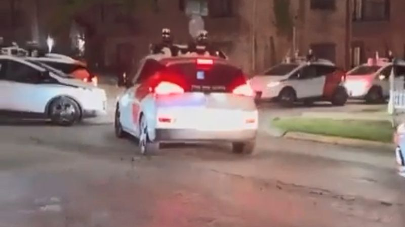 В Остине роботизированные такси Cruise создали затор на перекрёстке и быстро его усугубили