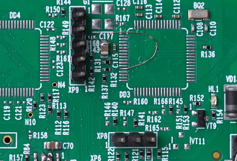 Минпромторг проверит, почему российский чип в отечественном мониторе можно заменить проволокой